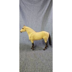 Breyer horses traditional Buttermilk Hollywood